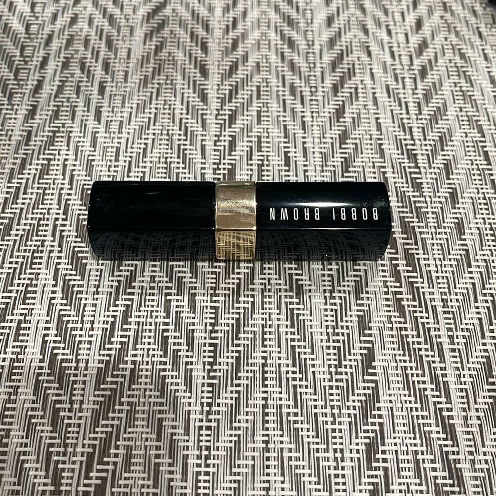 NEW Bobbi Brown Lipstick Color Rosebud NEW